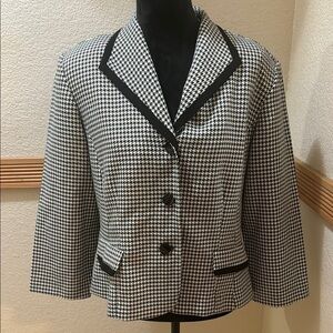 Women's Black and White Houndstooth Jacket